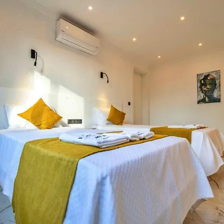 2 Bedroom Luxury With Private Pool In Kalkan