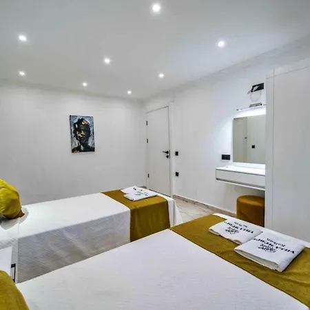 2 Bedroom Luxury With Private Pool In