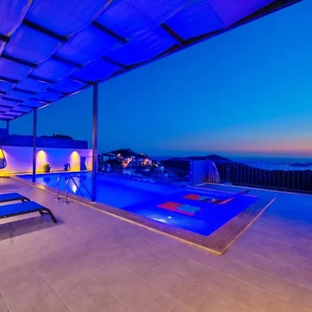 2 Bedroom Luxury With Private Pool In Villa Kalkan