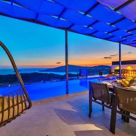 2 Bedroom Luxury With Private Pool In Villa Kalkan