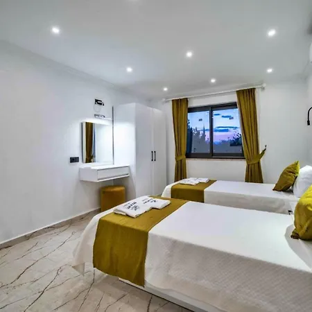 2 Bedroom Luxury With Private Pool In