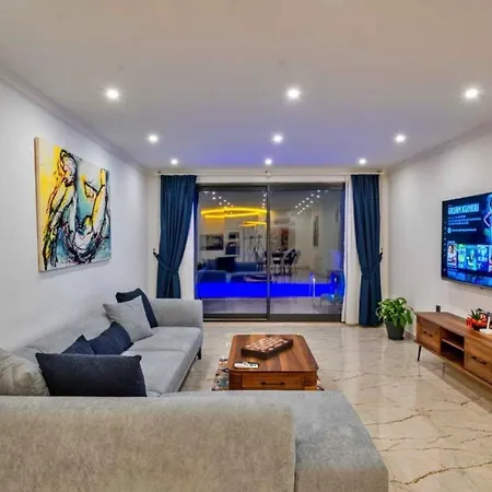 2 Bedroom Luxury With Private Pool In Kalkan