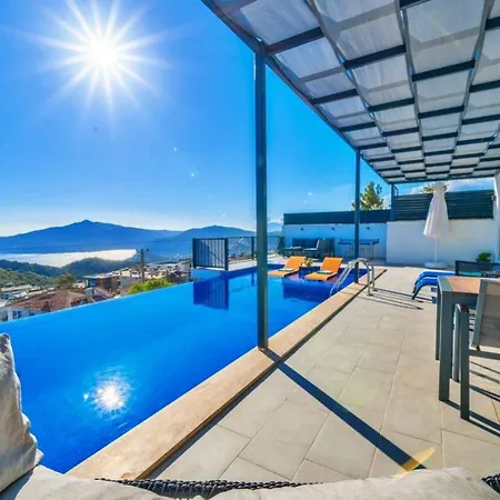 2 Bedroom Luxury With Private Pool In Villa *