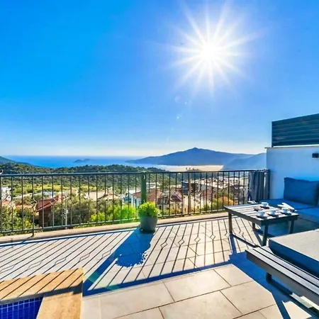 2 Bedroom Luxury With Private Pool In