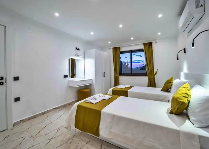 2 Bedroom Luxury With Private Pool In