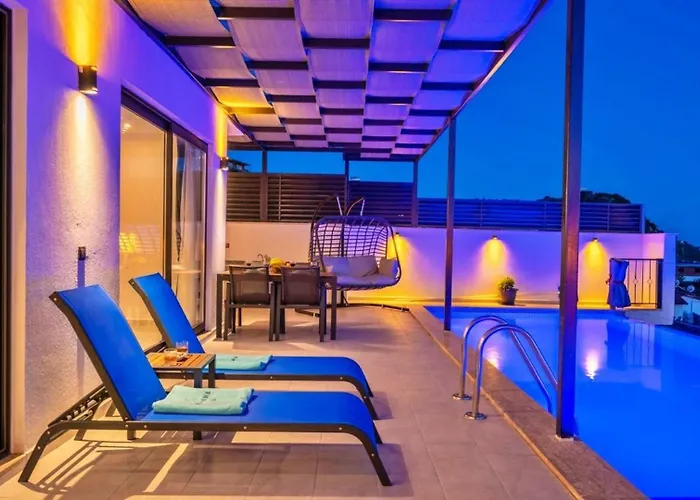 2 Bedroom Luxury With Private Pool In ヴィラ