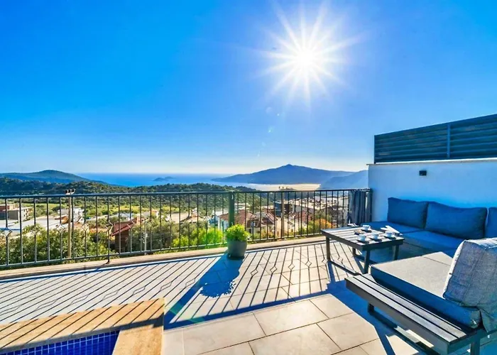 2 Bedroom Luxury With Private Pool In