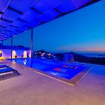 2 Bedroom Luxury With Private Pool In וילה קלקן