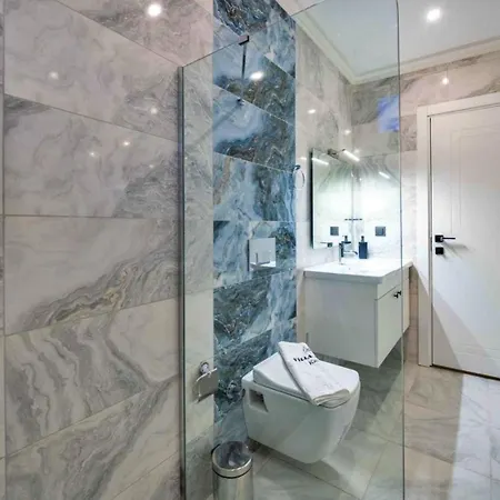 2 Bedroom Luxury With Private Pool In *
